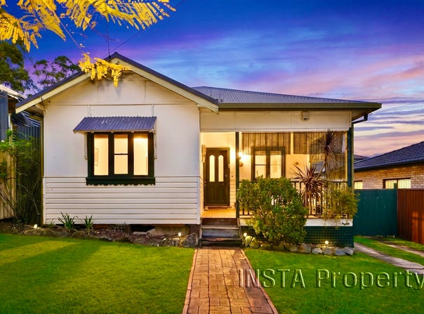 40 Hillcrest Avenue, Greenacre, NSW 2190