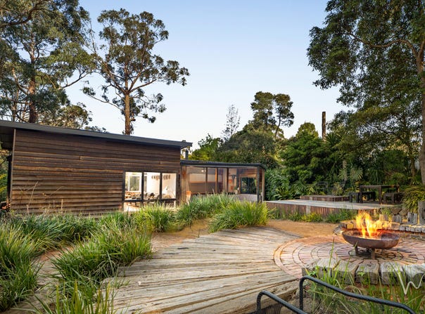 19 Acacia Avenue, Upwey, Vic 3158