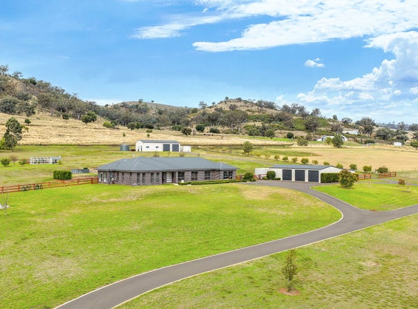 12 Honeyeater Place, Tamworth, NSW 2340