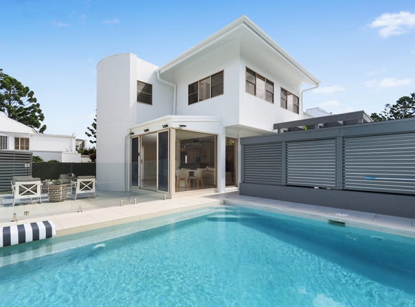 2110 South Shields Drive, Benowa, Qld 4217