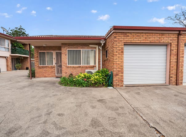 2/119 Freshwater Street, Torquay, Qld 4655