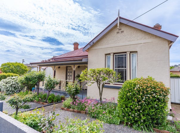 2 Parkes Street, Cowra, NSW 2794