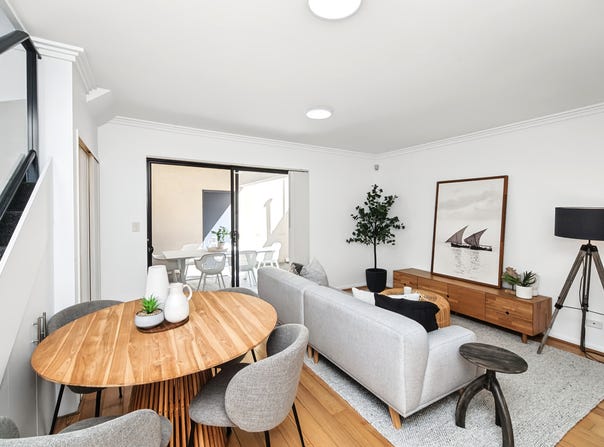 2/6 Leeder Street, Glendalough, WA 6016