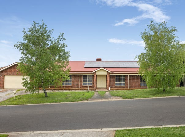 39 Shaw Drive, Romsey, Vic 3434