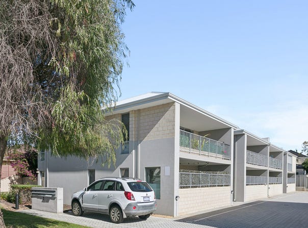 10/3 Donar Street, Innaloo, WA 6018