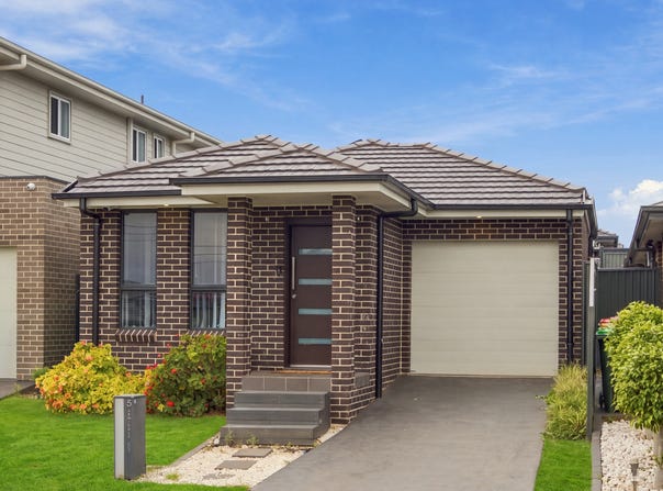 5 Armidale Circuit, Gregory Hills, NSW 2557