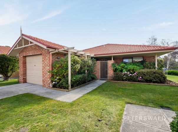 11 Grange Village, Taroona, Tas 7053