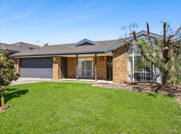 11 Lake Road, Lara, Vic 3212