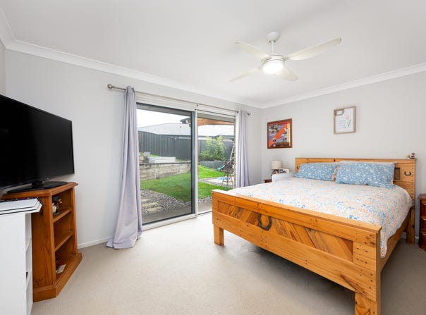 34 Flat Top Drive, Woolgoolga, NSW 2456