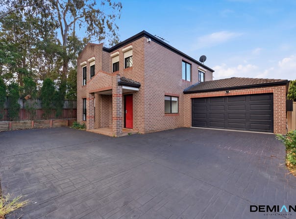 9a Mccubbin Place, Casula, NSW 2170