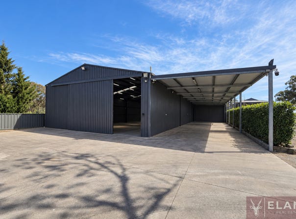 9 Gery Box Drive, Strathtulloh, Vic 3338