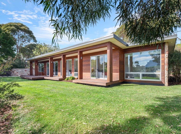 35 Fairburn Street, Dunkeld, Vic 3294
