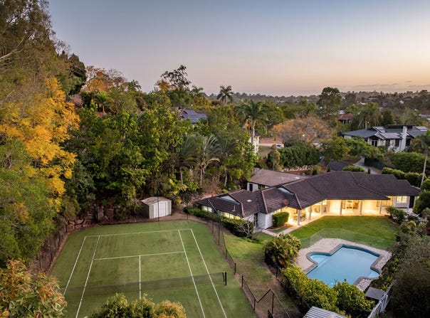 12 Clarkson Place, Kenmore Hills, Qld 4069