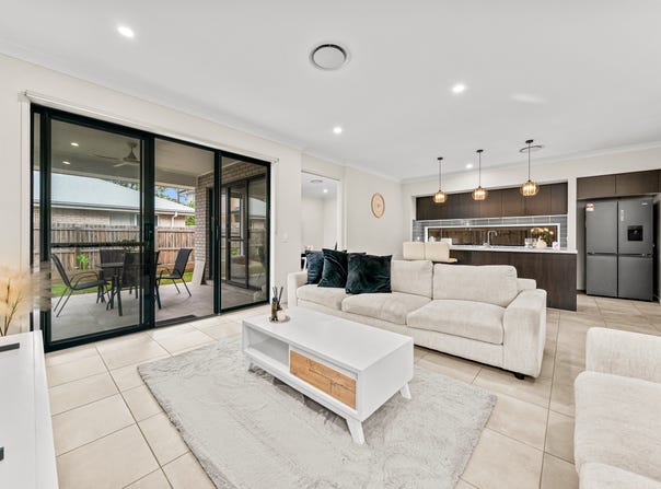 32 Rainworth Place, Doolandella, Qld 4077