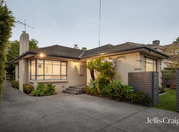 1/2 Brosnan Road, Bentleigh East, Vic 3165