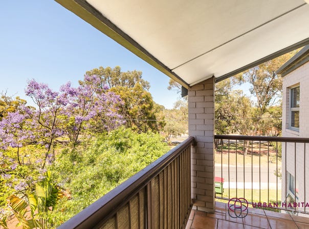 10/2 Pengilly Road, Orelia, WA 6167