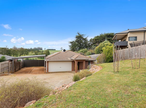 12 Vivian Court, Drouin, Vic 3818