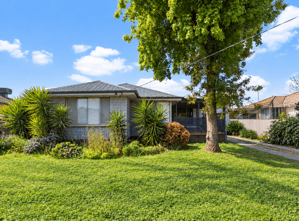 7 Holloway Street, Tolland, NSW 2650