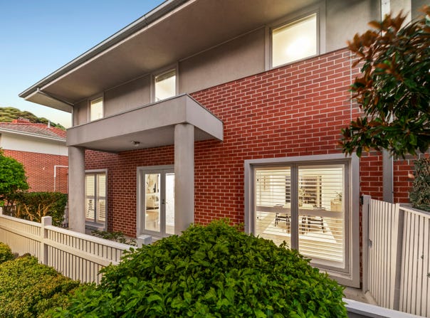 2/6 Railway Street South, Altona, Vic 3018