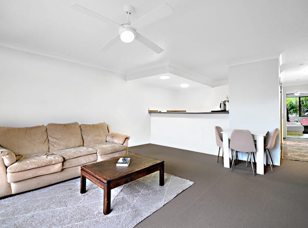 4/21 Huth Street, Labrador, Qld 4215