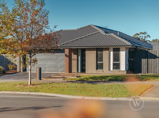 21 Paramount Drive, Warragul, Vic 3820