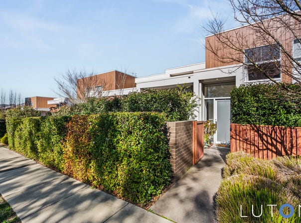 2/110 Eggleston Crescent, Chifley, ACT 2606