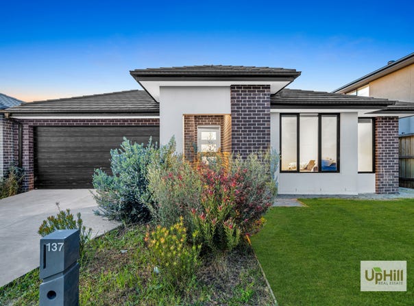 137 Villa Doria Drive, Clyde North, Vic 3978