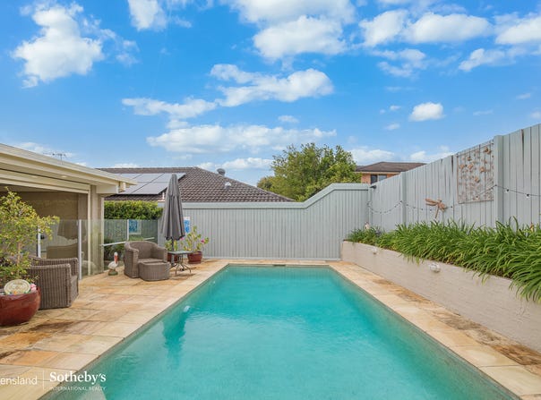 10 Portland Parade, Redland Bay, Qld 4165