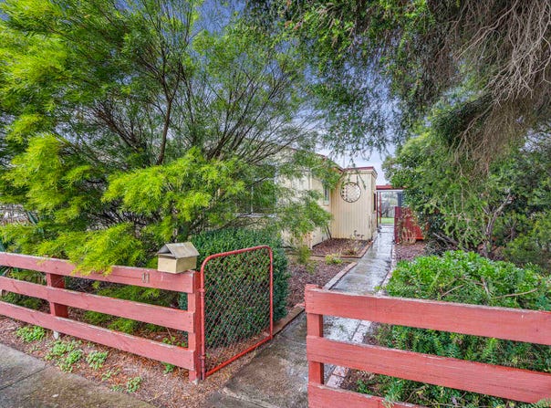 11 Steven Crescent, Ararat, Vic 3377