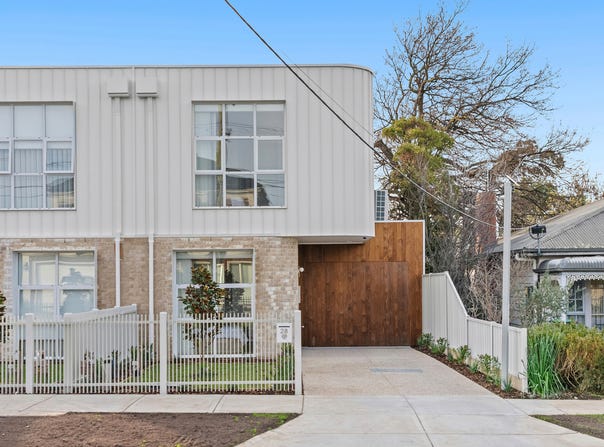 28 Lind Street, Strathmore, Vic 3041