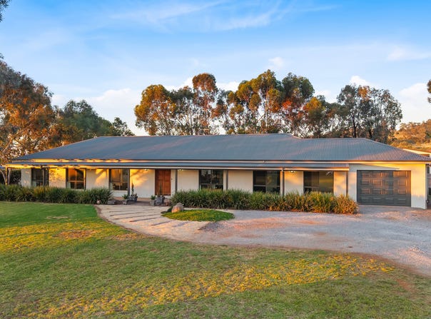 28 Barrington Drive, Tamworth, NSW 2340