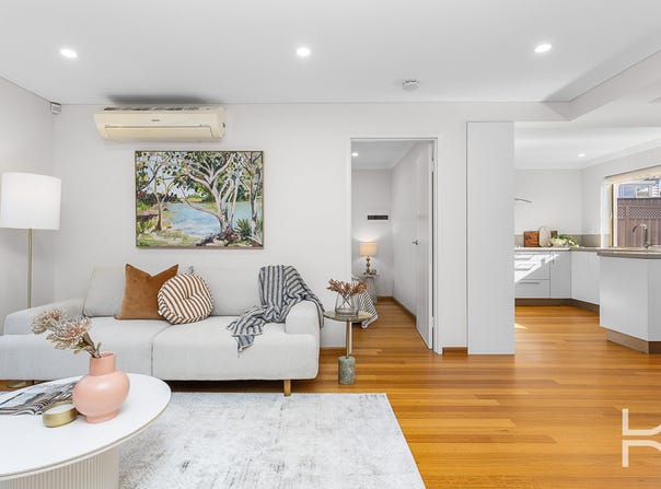8/9 Westbury Crescent, Bicton, WA 6157