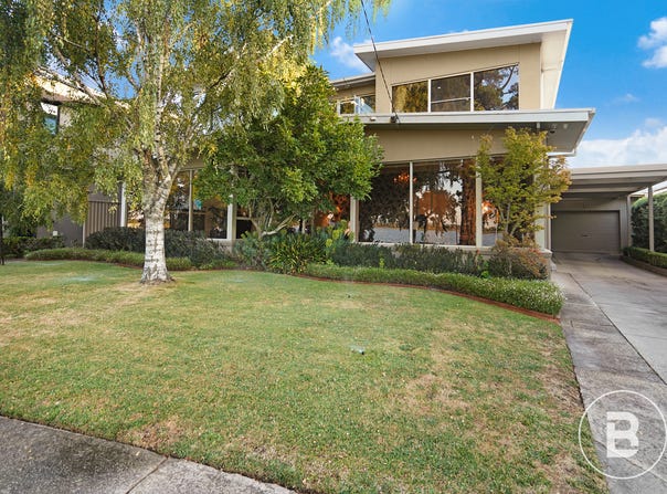 121 Wendouree Parade, Lake Wendouree, Vic 3350