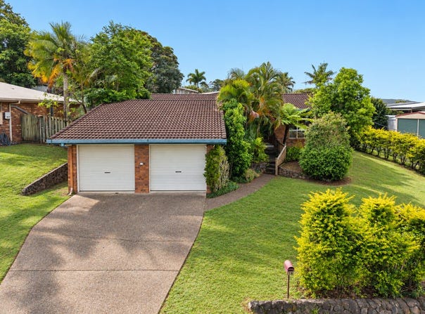 16 Lachlan Avenue, Nambour, Qld 4560