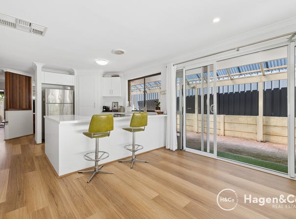 3/8 Colin Road, Scarborough, WA 6019