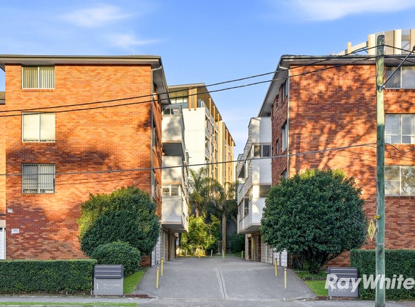 13/1 Racecourse Place, Eastlakes, NSW 2018