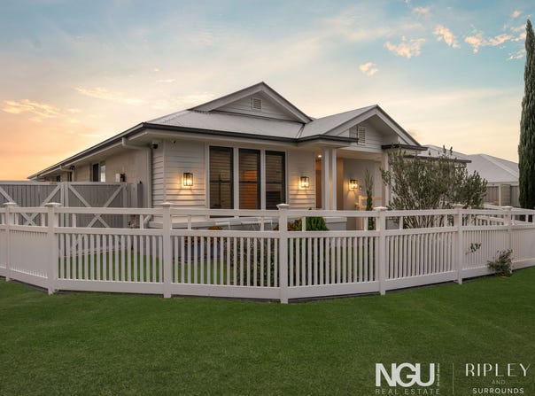 13 Tetra Crescent, Ripley, Qld 4306