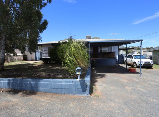 12 New Compton St, Kambalda East, WA 6442