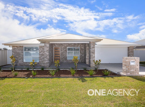 17 LAWRENCE AVENUE, Gobbagombalin, NSW 2650