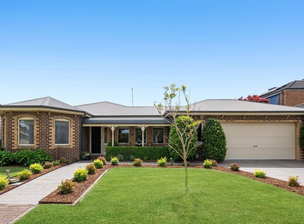 6 Sittella Drive, Berwick, Vic 3806