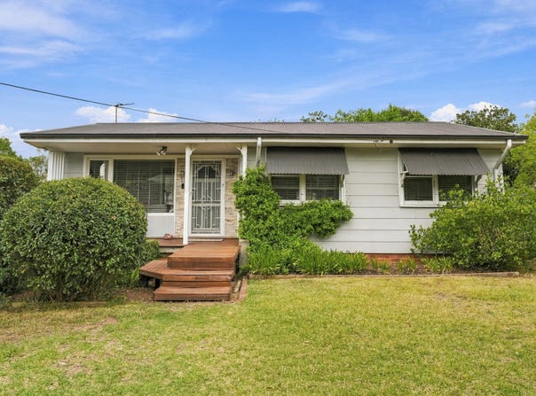 10 Coolalie Avenue, Camden South, NSW 2570