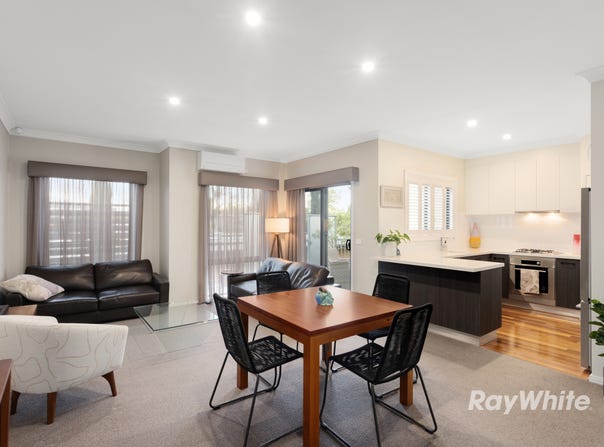 8/1136 Dandenong Road, Carnegie, Vic 3163