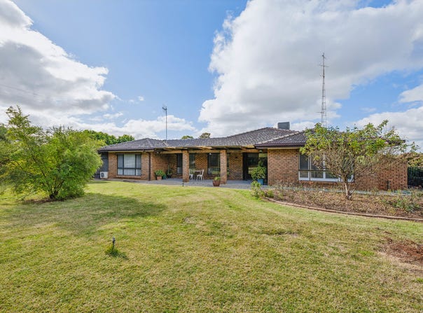 4 Smith Road, Robinvale, Vic 3549