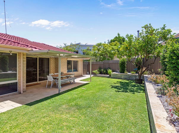 24 Brodie Lane, Scarborough, WA 6019