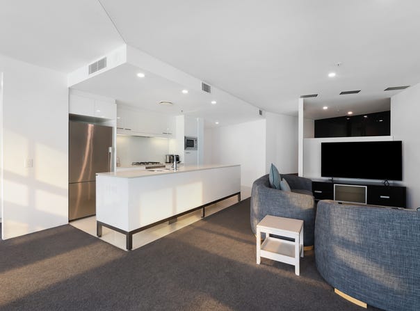 506/9 Hamilton Avenue, Surfers Paradise, Qld 4217