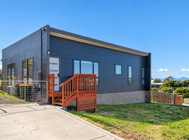 11 Cooks Court, Swansea, Tas 7190