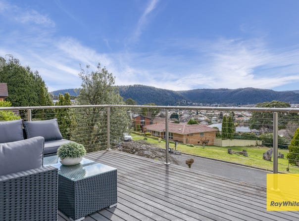 9 Hill Range Crescent, Lithgow, NSW 2790