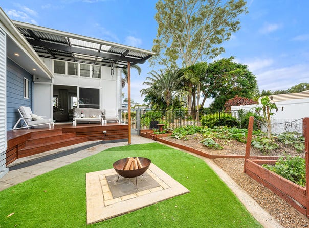 13 Sandpiper Grove, Moore Park Beach, Qld 4670