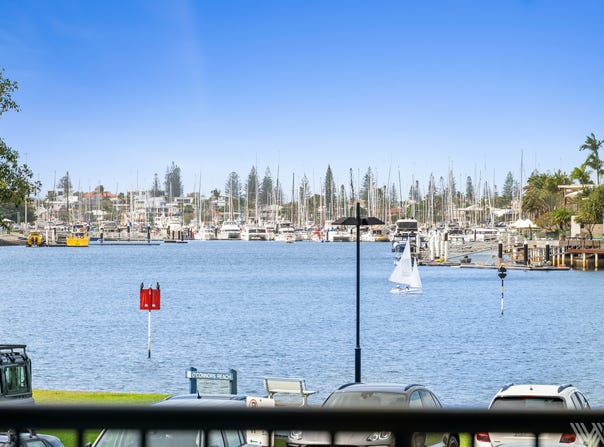 4/90 River Esplanade, Mooloolaba, Qld 4557