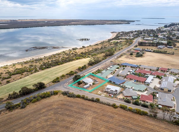 35 Spencer Highway, Port Broughton, SA 5522
